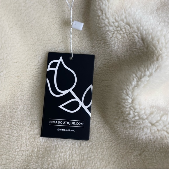 NWT BIDA Denim Patchwork Jacket Large Vegan Sherpa Coat Faux Suede Cropped NEW - Picture 10 of 10